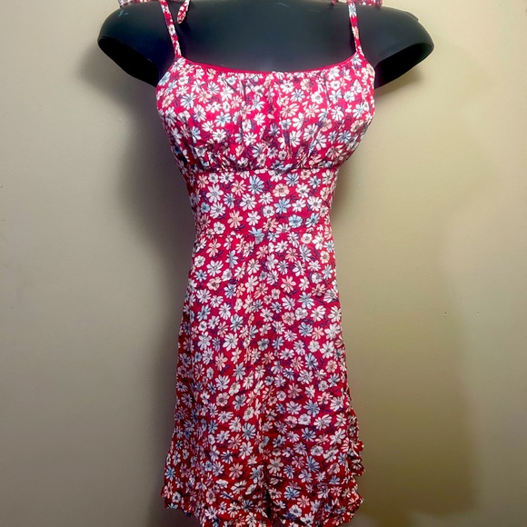 Lily Rose Dresses & Skirts - Floral summer dress